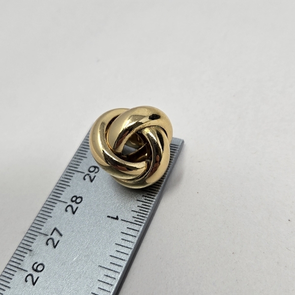 Monet Vintage Knotted Womens Earrings Gold Tone Clip On Add Beauty To The Nite - Picture 8 of 8